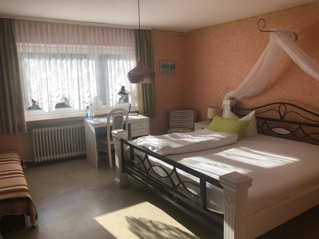 Pension Klaus Бад-Зальцшлирф Экстерьер фото